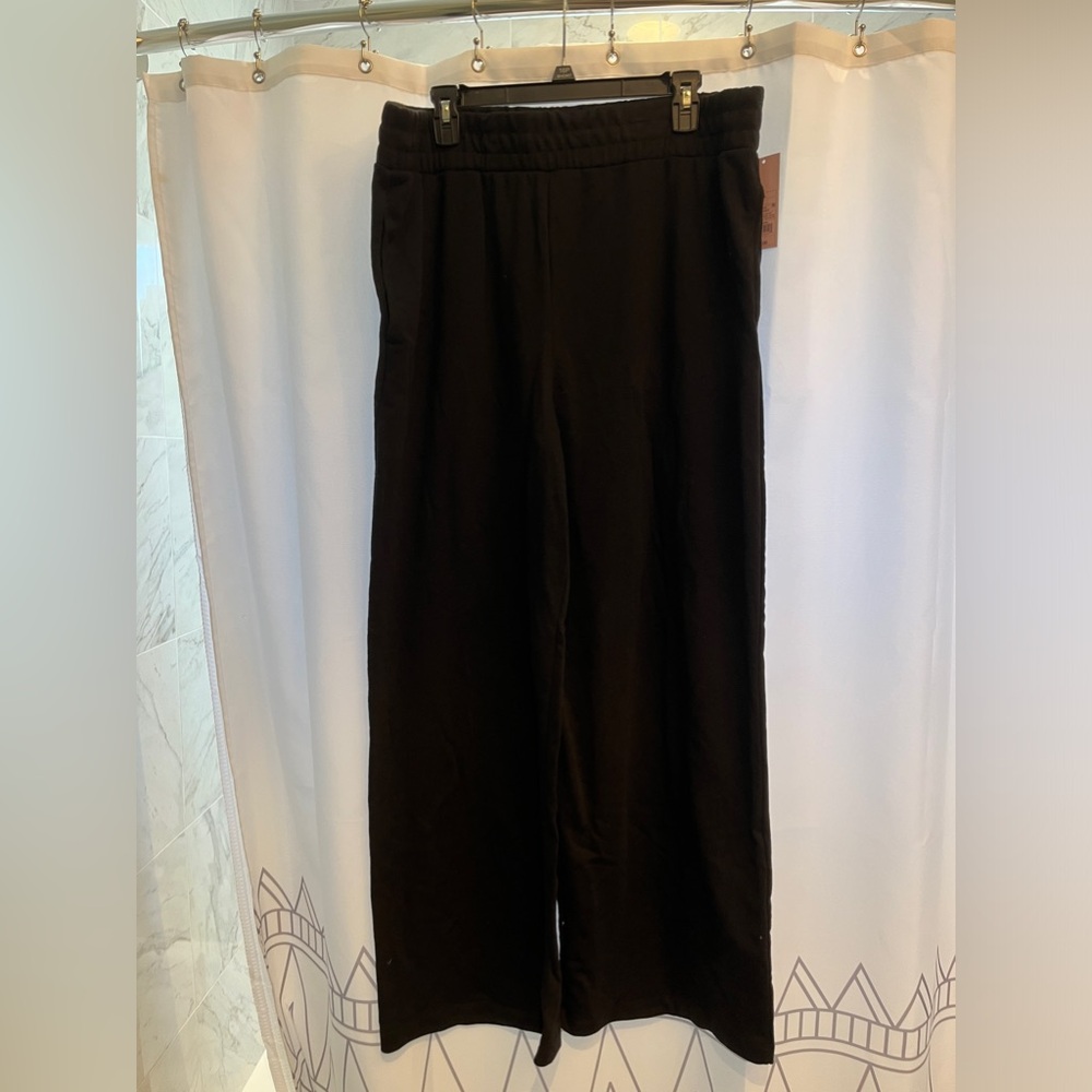 NWT VIRAL Women's High-Rise Wide Leg French Terry Sweatpants - Wild Fable™